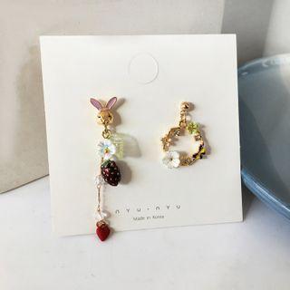 Rabbit & Flower Resin Asymmetrical Earring