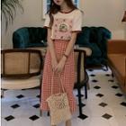 Printed Short-sleeve T-shirt / Plaid Midi Straight-fit Skirt