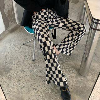 Long-sleeve Top / Checkerboard Boot-cut Pants