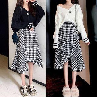 Set: V-neck Cropped Cardigan + Asymmetric Hem Frayed Houndstooth A-line Skirt