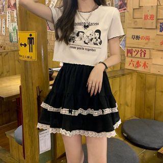 Short-sleeve Print T-shirt / Lace Trim Mini Skirt