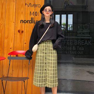 Plain Long-sleeve T-shirt / Plaid Midi Skirt