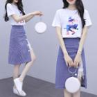Set: Printed Short-sleeve T-shirt + Lace Panel Straight-fit Skirt