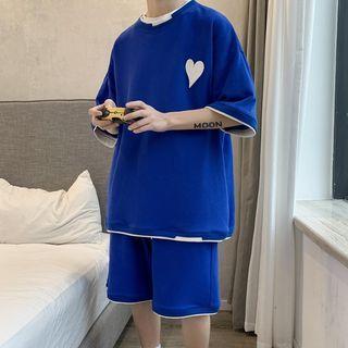 Set: Elbow-sleeve Heart Print T-shirt + Sweatshorts