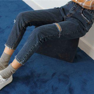 Ripped Cropped Straight Cut Jeans