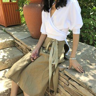Balloon-sleeve V-neck Blouse / A-line Skirt