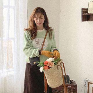 Embroidered Patch Fleece Sweatshirt