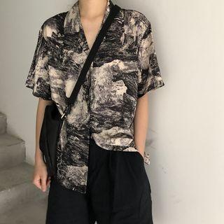 Printed Short-sleeve Blouse / Knee-length Shorts