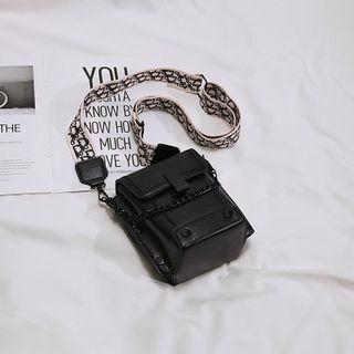 Mini Flap Chain Crossbody Bucket Bag
