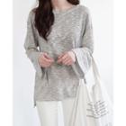 Wide-sleeve Dip-back Stripe T-shirt