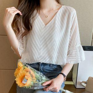 Flared-sleeve Curve-striped Blouse