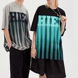Lettering Gradient Short-sleeve Top