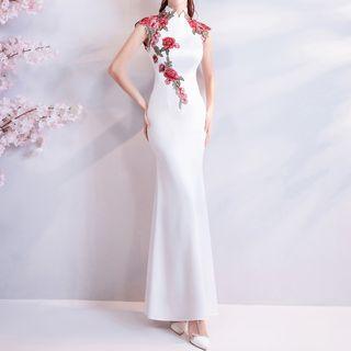 Embroidered Sleeveless Mandarin Collar Sheath Evening Gown