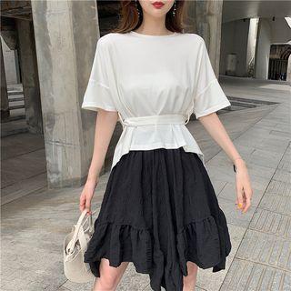 Ruffle Short-sleeve Top / A-line Skirt