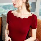 Scallop Neck Short-sleeve T-shirt