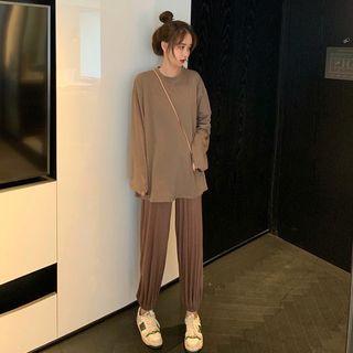 Plain Long-sleeve Loose-fit T-shirt / Jogger Pants