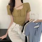 Short-sleeve Buttoned Skinny Top
