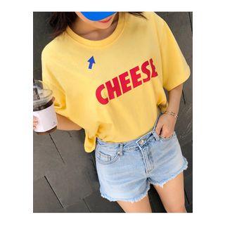 Cheese Lettering Crop T-shirt