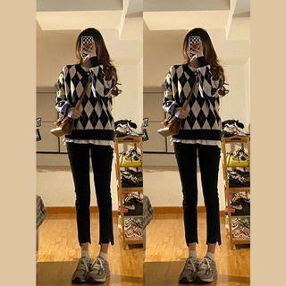 Argyle Sweater / Asymmetrical Hem Skinny Pants