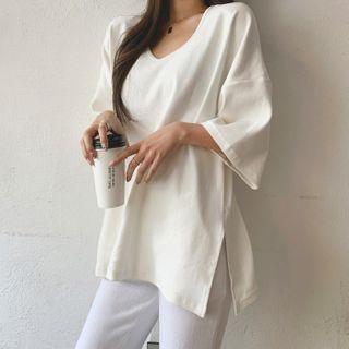 V-neck Loose-fit Napped T-shirt