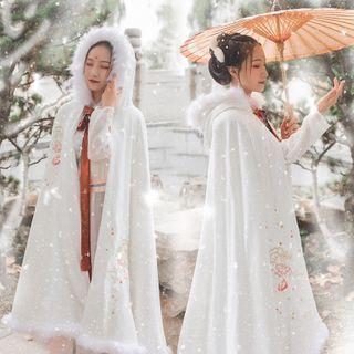 Flower Embroidered Fluffy Trim Hoode Cape Off-white - One Size