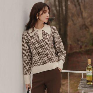 Contrast-collar Patterned Sweater