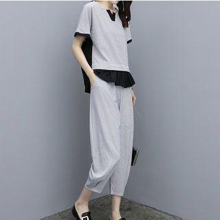 Set: Short-sleeve T-shirt + Crop Pants