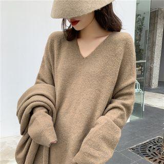 V-neck Long-sleeve Midi Knit Dress / Scarf