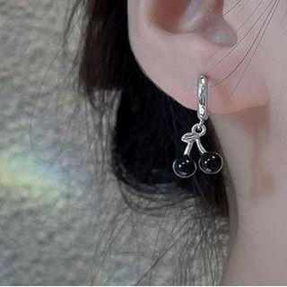 Asymmetrical Cherry Heart Drop Earring 1 Pair - Silver & Black - One Size