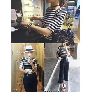 Off-shoulder Stripe T-shirt