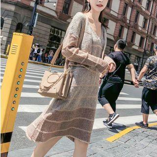 Set: Open-front Color Block Cardigan + Sleeveless Knit Dress
