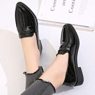 Low Heel Pointed Loafers