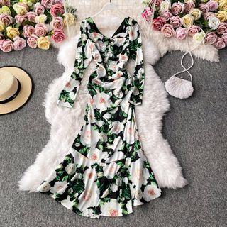 Ruched V-neck Long-sleeve Mermaid Dress