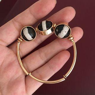 Contrast Agate Bangle