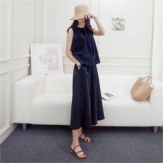 Set: Sleeveless Linen Top + Wide-leg Pants