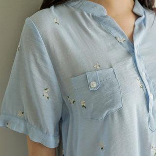 Mandarin-collar Flower Embroidered Shirt