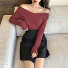 V-neck Knit Sweater / Asymmetric-hem A-line Skirt