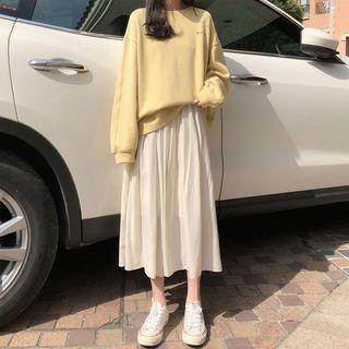 Sweatshirt / Midi Skirt