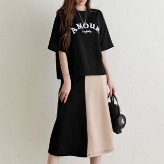 Set: Letter T-shirt + Two-tone Midi Skirt