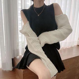 Two-tone Cold-shoulder Sweater Black & White - One Size