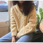 Cable-knit V-neck Sweater Off-white - One Size