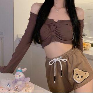 Long-sleeve Cropped T-shirt / Bear Shorts