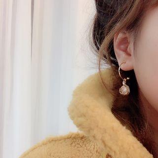 Nestle Ear Stud As Shown In Figure - One Size