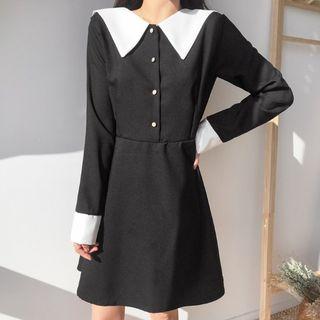 Contrast-collar Button-front Dress