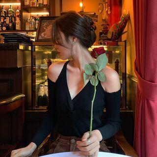 Long-sleeve V-neck Plain Off-shoulder Top