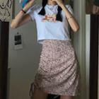 Short-sleeve Graphic Print Cropped T-shirt / Floral Print A-line Mini Skirt