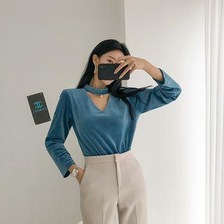 Choker V-neck Velvet Top