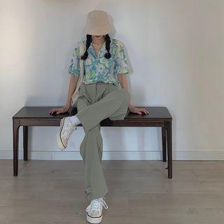 Short-sleeve Floral Shirt / Loose Fit Dress Pants