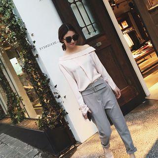 Set: Long-sleeve Cold-shoulder Top + Slim-fit Pants