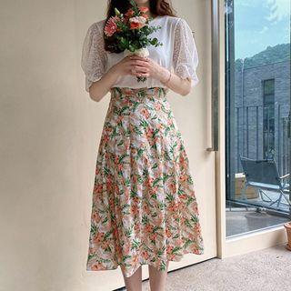 Lace-sleeve Bell-cuff T-shirt